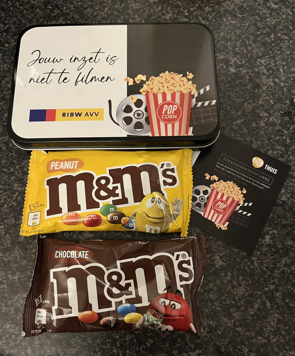 ziekenverzorger's tweet photo. Dankjewel #RIBW voor deze leuke kerst attentie 🍿🎥🎁 #ikzorg https://t.co/n88718nZ1y