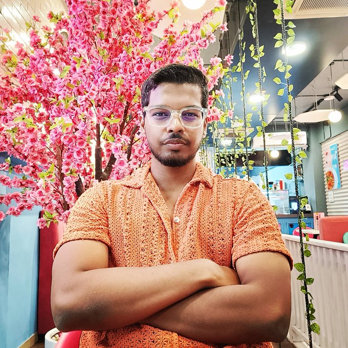 #NewProfilePic https://t.co/ADx31urMJm<a href="/tag/newprofilepic"class="tags">#NewProfilePic</a>