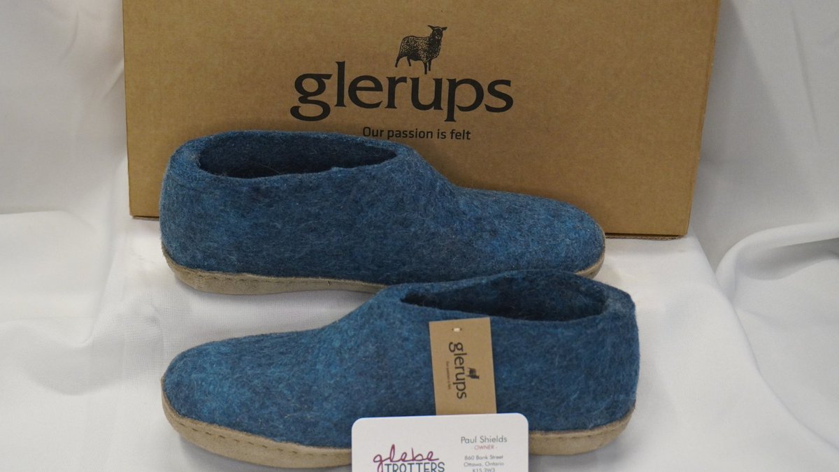 CausewayWork's tweet photo. @BoogieandBirdie Enjoy year-round comfort in Glerup Slippers from @GlebeTrotters . Handmade wool slippers with a new rubber sole for traction. Bid now: https://t.co/miUxFLF0Fa https://t.co/JKl78e4PEC