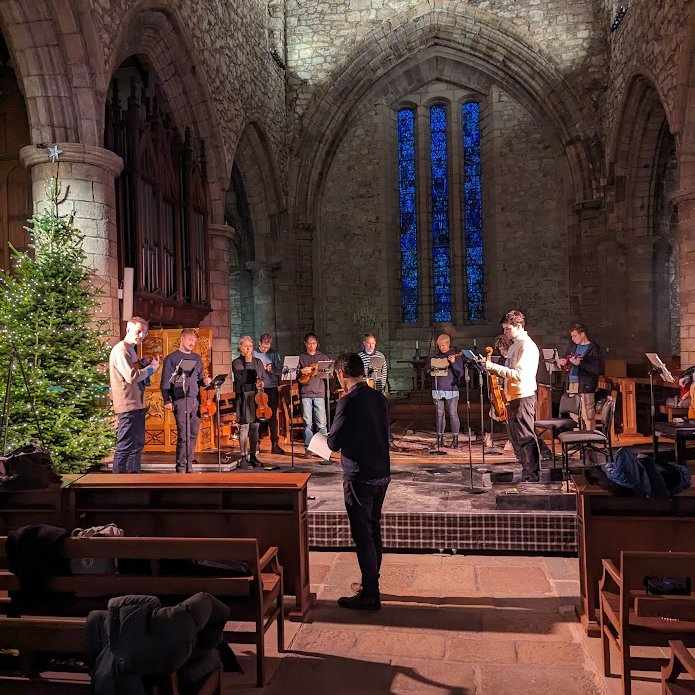 Today we were joined in rehearsals by David Fennessy, whose new piece 'Rain I' will premiere this evening at @stmacharscath. Yesterday, Dave and SE cellist, Alison Lawrance chatted with @MichelleMRadio on @BBCRadioScot all things festive and the process behind the composition.