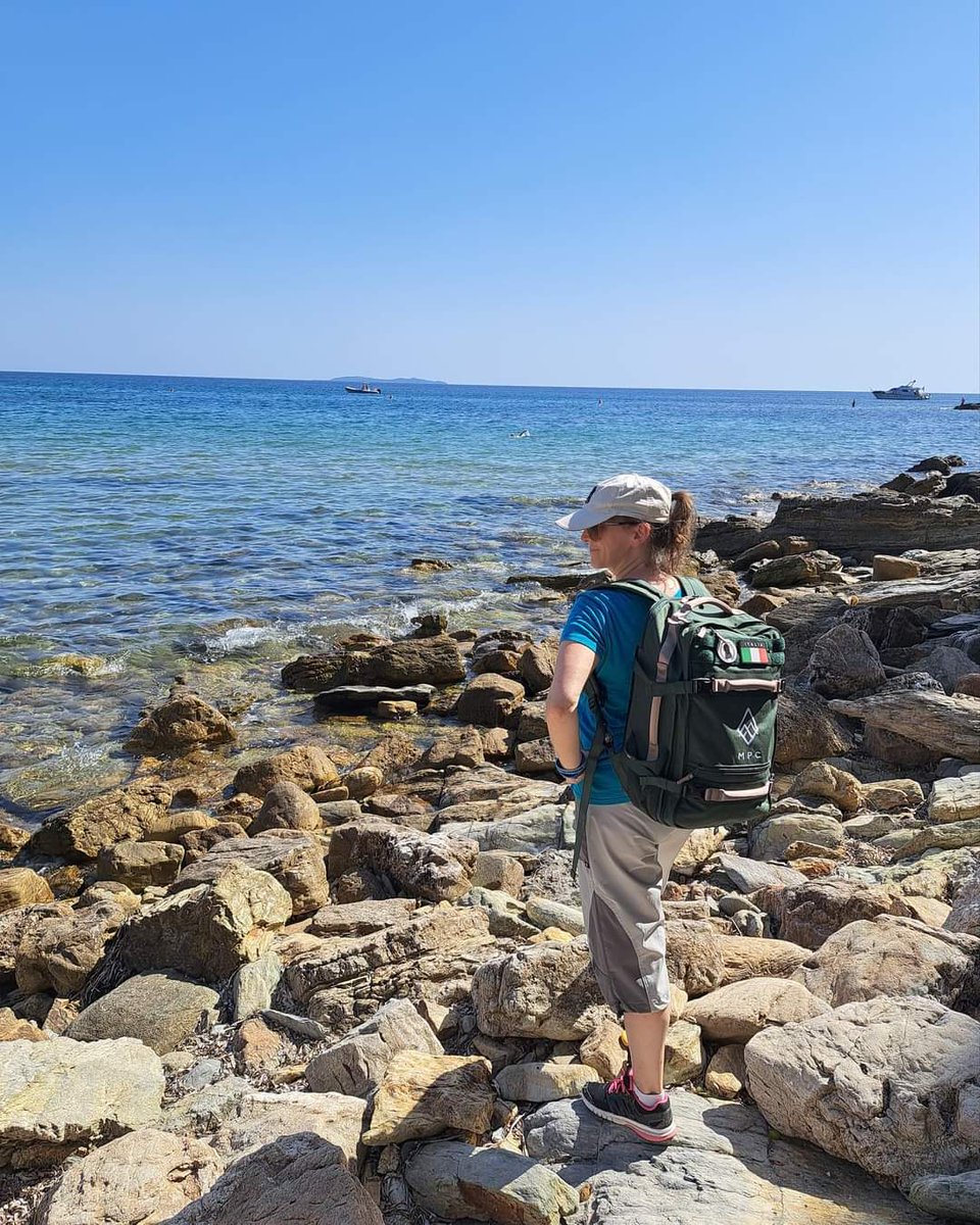 barbarawebnauta's tweet photo. @MyPeakChallenge @SamHeughan @ClanMcPeakers I was on the beach Cala Le Cannelle, afyer a little hike down the Argentario hill, south of Tuscany, Italy 🇮🇹💙🥰
#ClanMcPeakers #ItalianSPeakers 🇮🇹 #MPC2023 https://t.co/gPyuf6KF0O