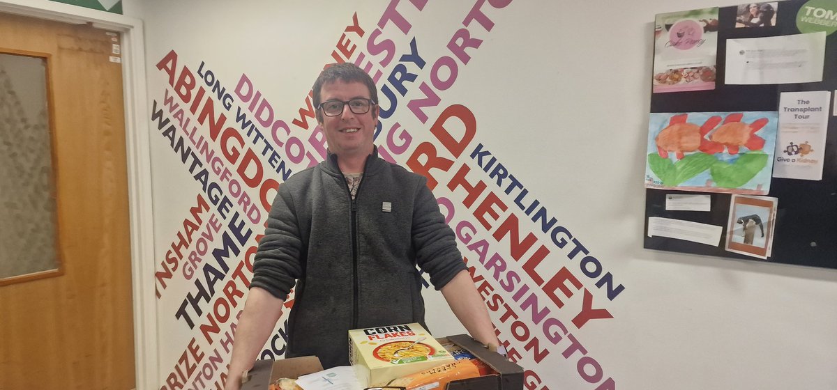 mikehampton2017's tweet image. Local Larder were at BBC Radio Oxford earlier today discussing all the help we provide, this was a great insight into what we do.

Our delivery area for @BBCOxford listeners in on our Facebook page. Just search for "Local Larder"

Many thanks

Mike ☺️🥰❤️