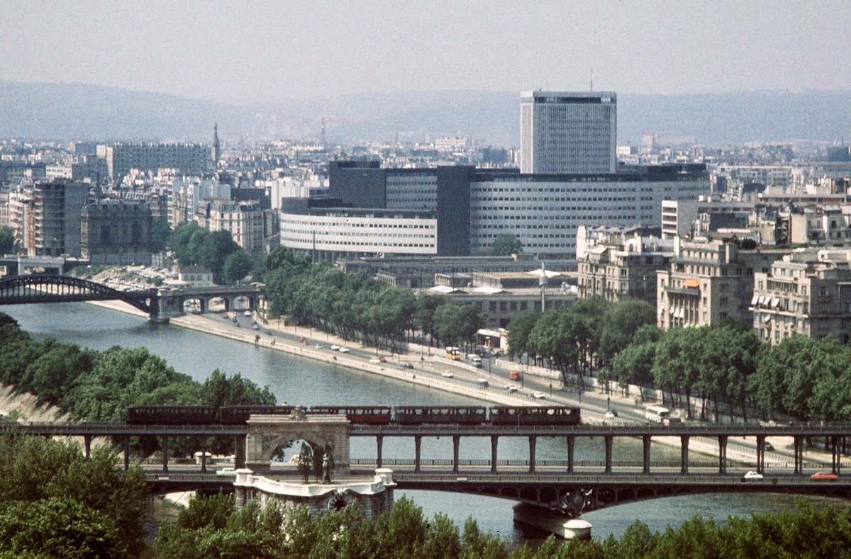 Les Matins de France Culture tweet media