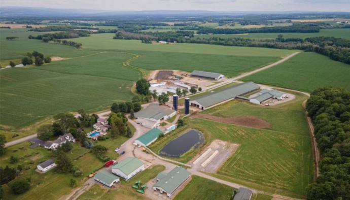 The third generation Armson Farms just completed a farmland protection project with Genesee Valley Conservancy to secure 969 acres of farmland from being converted to non-agricultural uses.
lifeinthefingerlakes.com/milligan-famil…
#liflmag
#fingerlakesmag
#fingerlakes
#flx