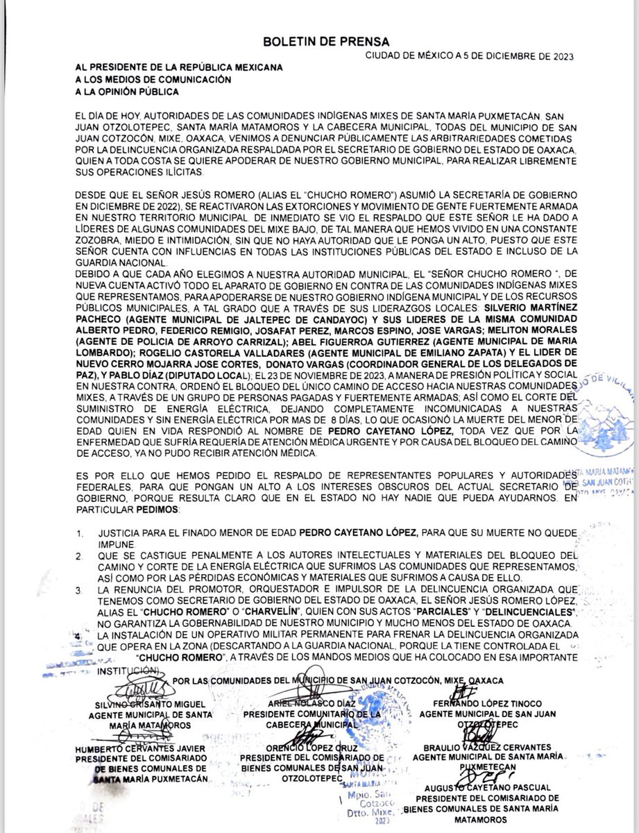 MLS_censura's tweet image. El violentador d mujeres #DonatoVargas al amparo del #Teco @jesusromerooax, defienden e imponen delincuentes en la #SierraMixe, así lo denunciaron ciudadanos, a quienes dejaron sin luz e incomunicados, causando la muerte de un menor. Ahora q excusa dará @salomonj. @julioastillero