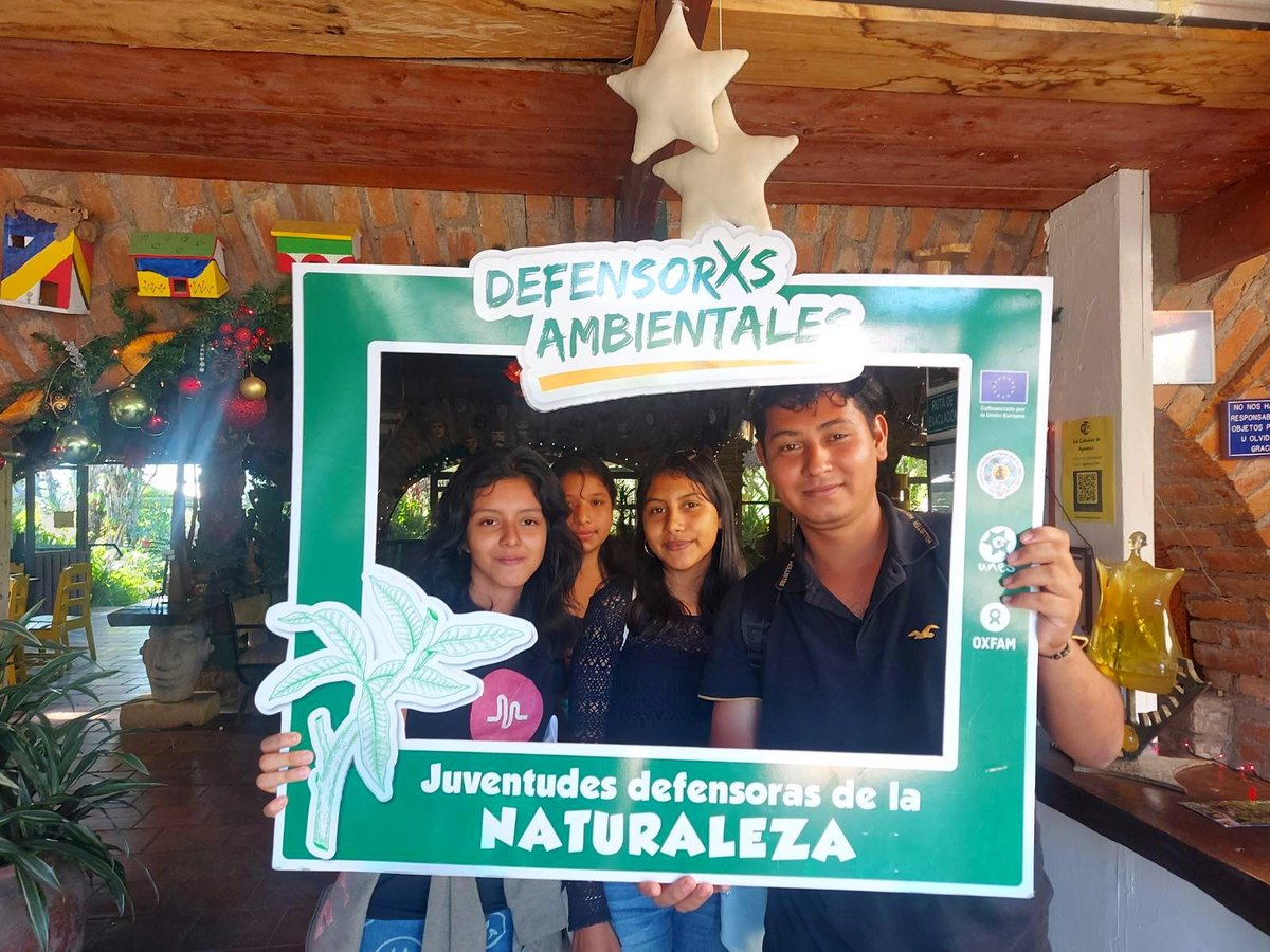 UNES_ElSalvador's tweet photo. 📣  #DefensorxsAmbientales| Inició el proceso formativo en producción de contenidos de periodismo comunitario ambientalista, con juventudes defensoras de Ahuachapán. Estas iniciativas permiten fortalecer sus resistencias y propuestas, desde el derecho a la comunicación.✊🏽💜 https://t.co/GBbmNXEWhQ