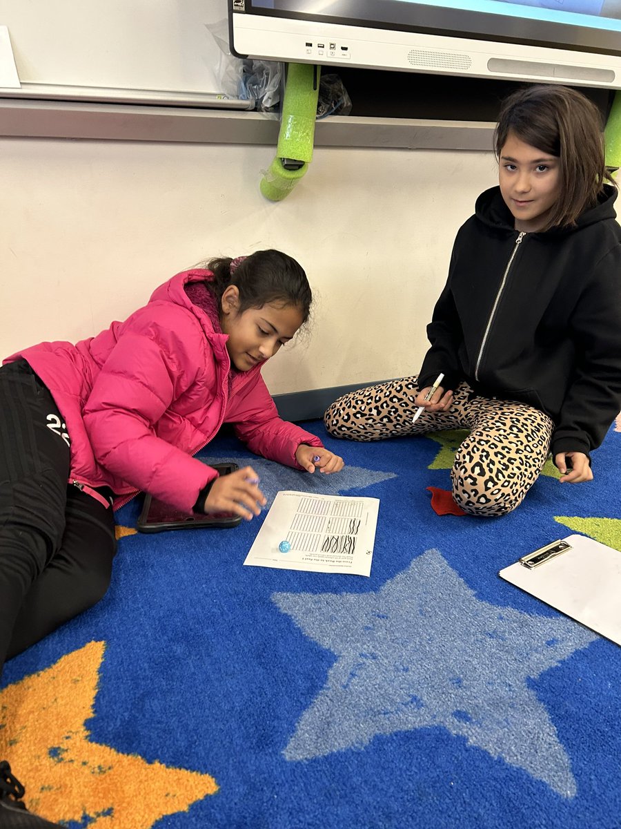 Students using <a href="/KendallHuntK12/">Kendall Hunt K-12</a> M^3 Tenth Street Pet Sanctuary to build decimal fluency during math. <a href="/Innovation_APS/">Innovation Elementary</a> @2CHuskies <a href="/Ms_Probasco/">Dana Probasco</a> <a href="/MrsPeters_APS/">Claire Peters</a> <a href="/MrsCongableAPS/">Sarah Congable, NBCT</a> @Mrs_White_APS <a href="/APSMath/">APS Math Office</a>