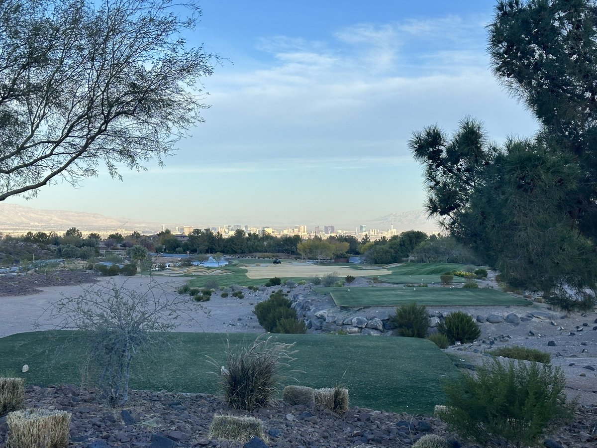 Bandera fairways have turned mostly dormant and the guru painted tees and Driving Range are looking great.  Kudos to our newest artist Abel as he masters this new skill. #anthemcountryclublv #guruturf