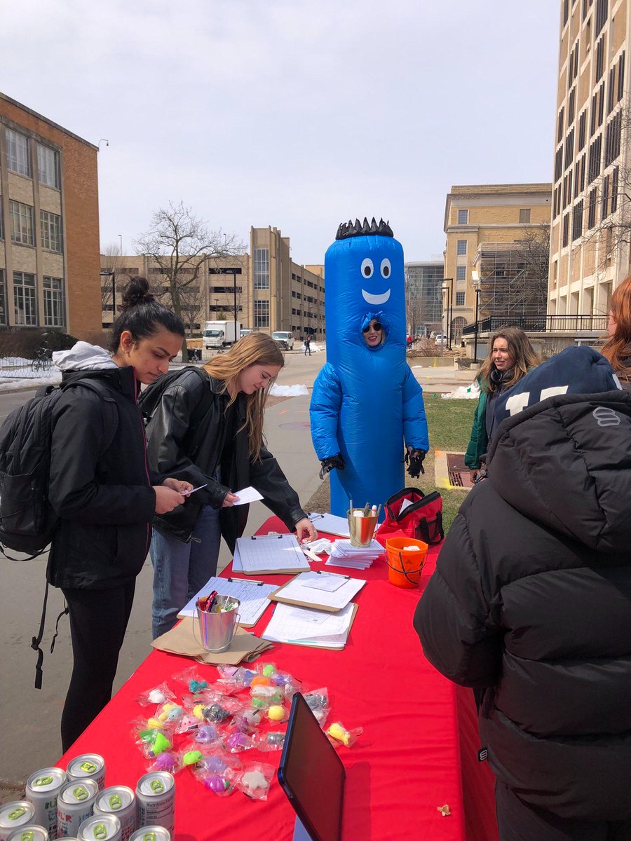 🤠 Cool Jobs Alert 🤠

I'm helping to hire the next generation of campus organizing leaders! If you're excited about building scrappy and creative campus organizing teams in MI, NC, and WI, then I have jobs for you ⤵️
