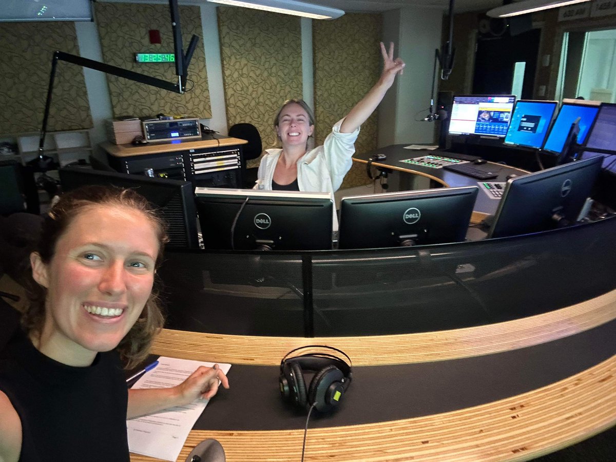 From shaky first bulletins at the ABC’s Dubbo bureau, these regional gals shared a studio yesterday, presenting and outputting national news bulletins and programs 🎙️ 📻 📱 @abcnews