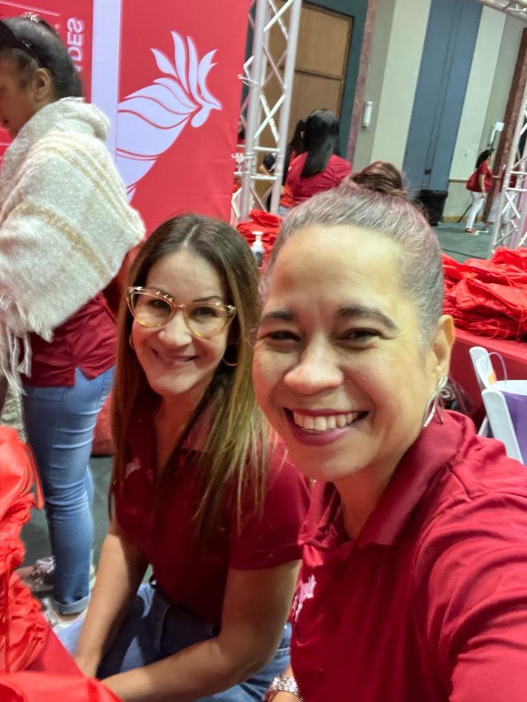La FaCI dijo presente en la UPR Expo en Ponce.  ¡Les esperamos mañana de 9:00 a.m. a 2:00 p.m.!  #FaCI #gallitosyjerezanas🐔🐓
