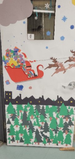 Les Tigres <a href="/EECSteUrsule/">École catholique Sainte-Ursule</a> ont eu un plaisir fou à décorer la porte de leur salle de classe! Quelle créativité et ambiance du temps des fêtes <a href="/CscProvidence/">Csc Providence</a> <a href="/ESCEJL/">École secondaire catholique E.J. Lajeunesse</a>