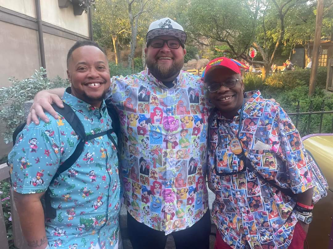 Is this the greatest photo in <a href="/RSVLTS/">RSVLTS</a> history?