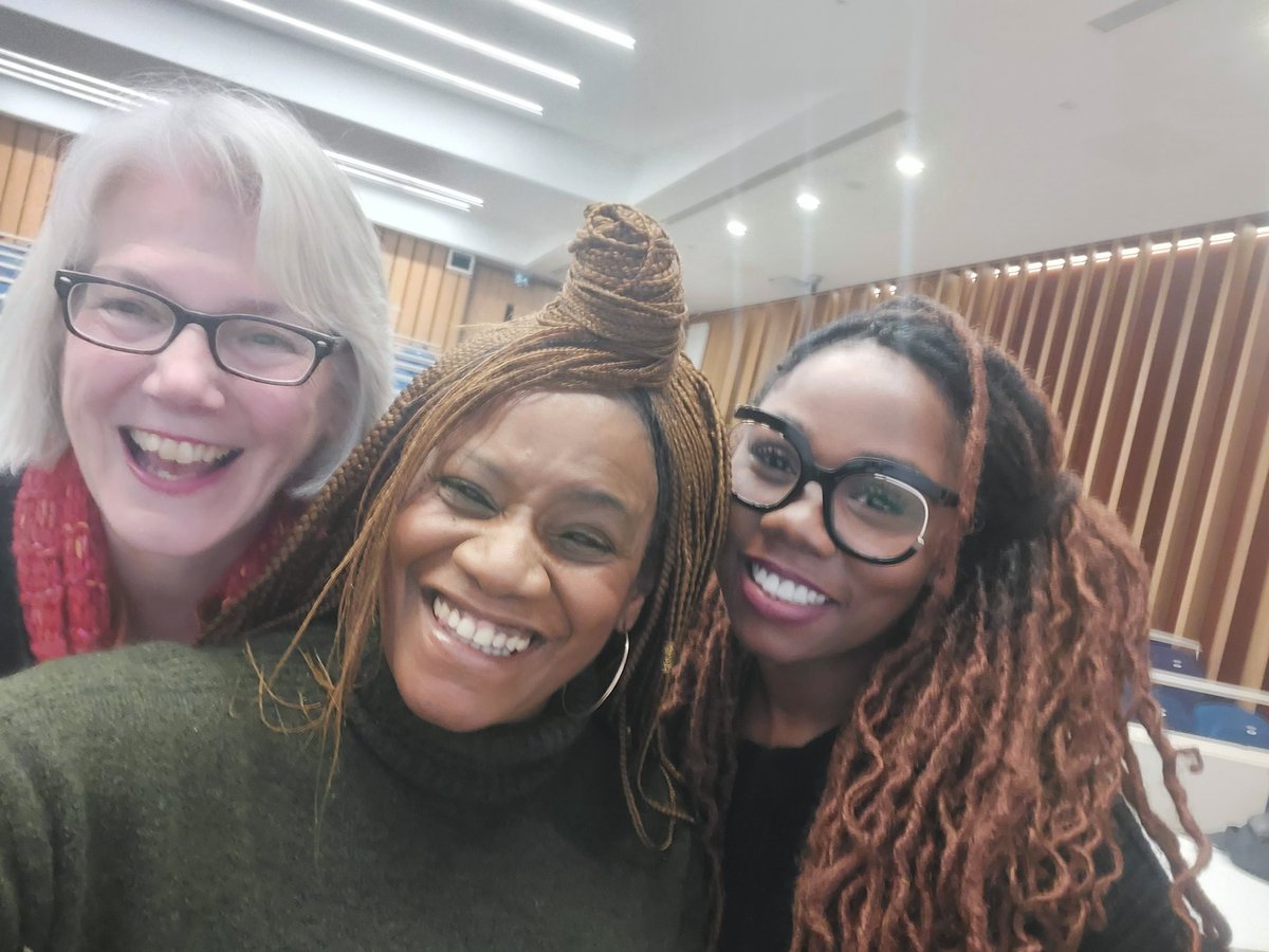 @DianeKemp1 @Nadine_Writes @MyBCU What an evening.Oh that Nadine's inspirational words are the walls at @BCUJournalism to inspire this new cohort; #BCUClass2023/24, read those words over;&breathe them in. To have my sense of being confirmed;at a most engaging evening. #Priceless. Thank you Diane ⚘️& Nadine⚘️