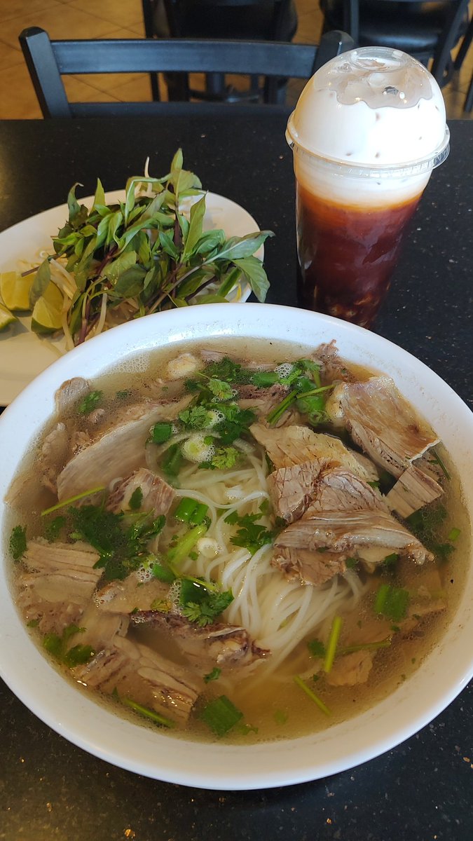 BryanPr37353875's tweet image. Let's get it #bombAF