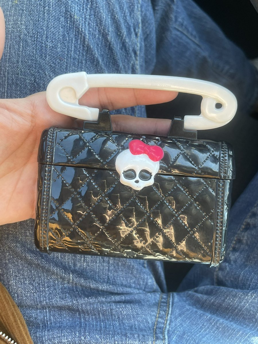 i go to pay for our date and you see me pull this out