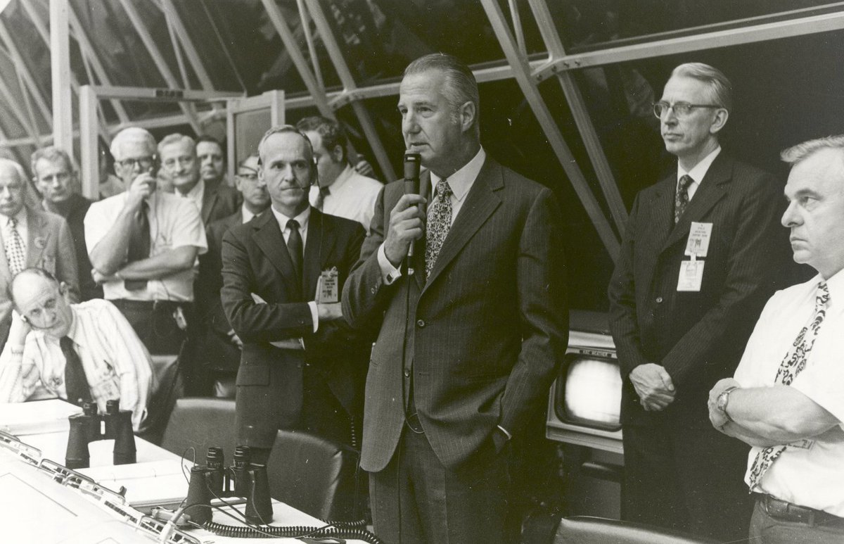 Vice President Spiro T. Agnew congratulates launch team personnel, in firing room #1 of launch control minutes after the successful launch of #Apollo17 from Complex 39-A at 12:33 am EST, December 7, 1972.
#Apollo50th
contactlight.de
forallmankind.de