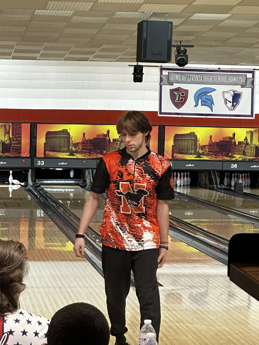 Let’s Go Northville Bowling!  Great seeing some of my students and former athlete  doing what they enjoy outside of the classroom <a href="/nvilleathletics/">Northville Athletics</a>