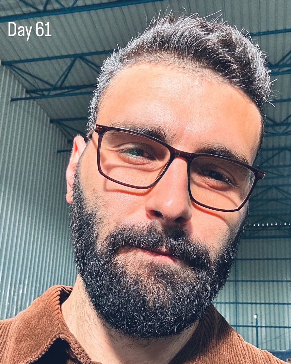 DEACTIVATED tweet media