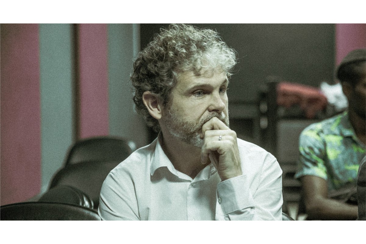 “Mon pays imaginaire”, une réalisation de Patricio Guzmàn a fait le bonheur du public à l’Institut Français en Haïti ce jeudi 7 décembre pour la 4e journée de projection des Rencontres du Documentaire en Haïti.

#RDD2023 #RDD5ans 
<a href="/IFHpap/">IF Haiti</a> <a href="/FOKAL_Ayiti/">FOKAL</a> <a href="/kitmediashaiti/">KitMédias</a>