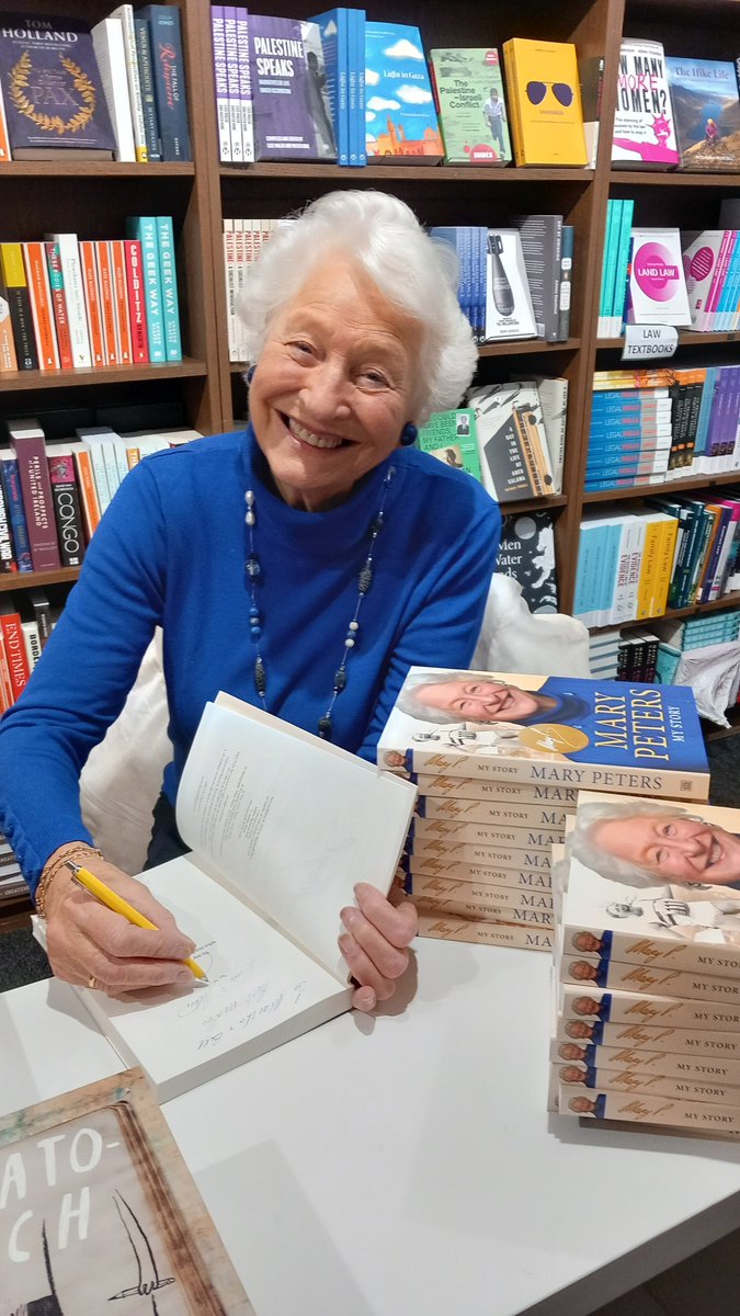 Thank You #MaryPeters for calling into @NOALIBISBOOKS today to sign copies of your new book 📚❤️😁