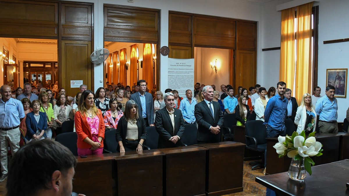 PJZurro's tweet photo. Acompañé en su asunción a #Concejales y #Concejalas del #Partido de #Pehuajó.

Vamos a trabajar en conjunto para elaborar nuevos proyectos para el partido de Pehuajó. https://t.co/ZYHBU2GRp3