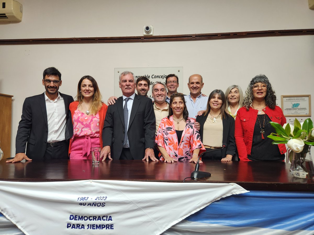 PJZurro's tweet photo. Acompañé en su asunción a #Concejales y #Concejalas del #Partido de #Pehuajó.

Vamos a trabajar en conjunto para elaborar nuevos proyectos para el partido de Pehuajó. https://t.co/ZYHBU2GRp3