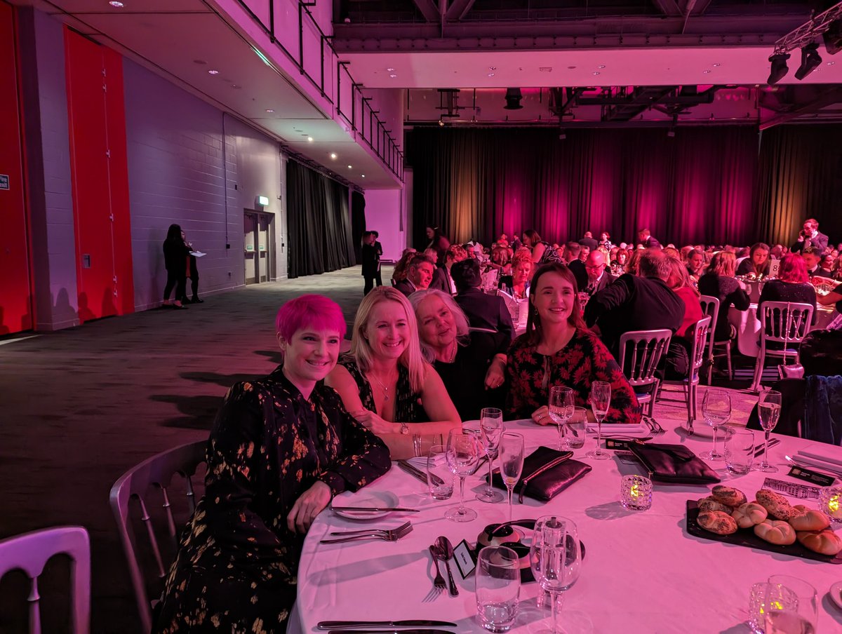 It's been a fantastic evening. Congratulations to @billatnapier - I am proud to have been highly commended by the judges and very excited to have made new connections with @EsyinChew @DrCherylAllsop and @RebeccaWarrenDr I was so impressed by the work you are all doing. #THEAwards