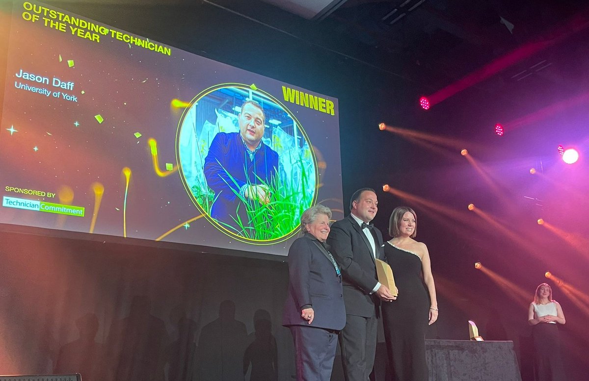 @covcampus @billatnapier @EdinburghNapier @_Emilie_Edwards @MiddlesexUni @LSHTM @sheffhallamuni @sheffielduni @rncmlive @PlymUni @cardiffmet @FaceLabLJMU @LJMU #THEAwards Outstanding Technician of the Year is @JasonDaff @BiologyatYork @UniOfYork. He has initiated new ways to support technical career development, giving his time and expertise to train young horticulturists. Highly commended to Heather Burgess @ragbutton @UlsterUni