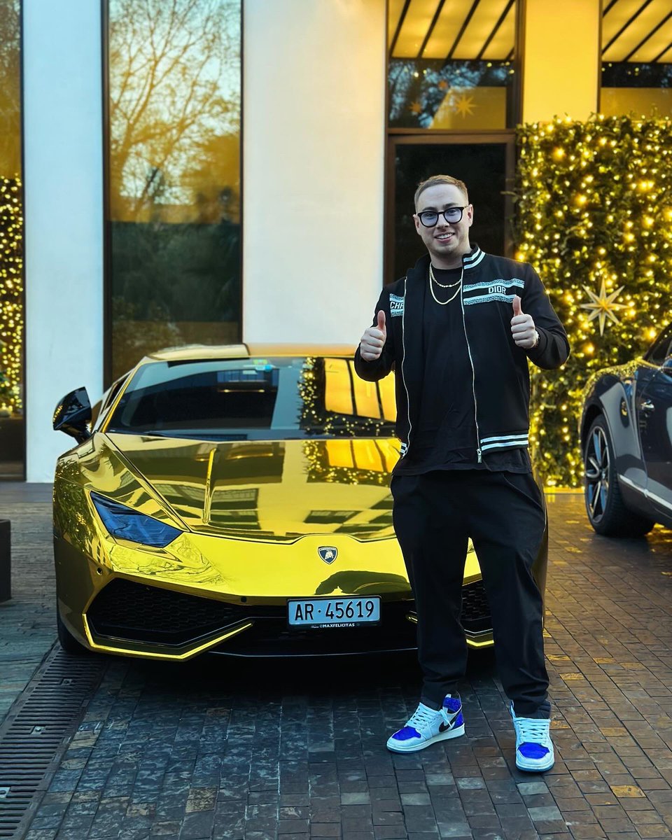 Max Felicitas tweet media