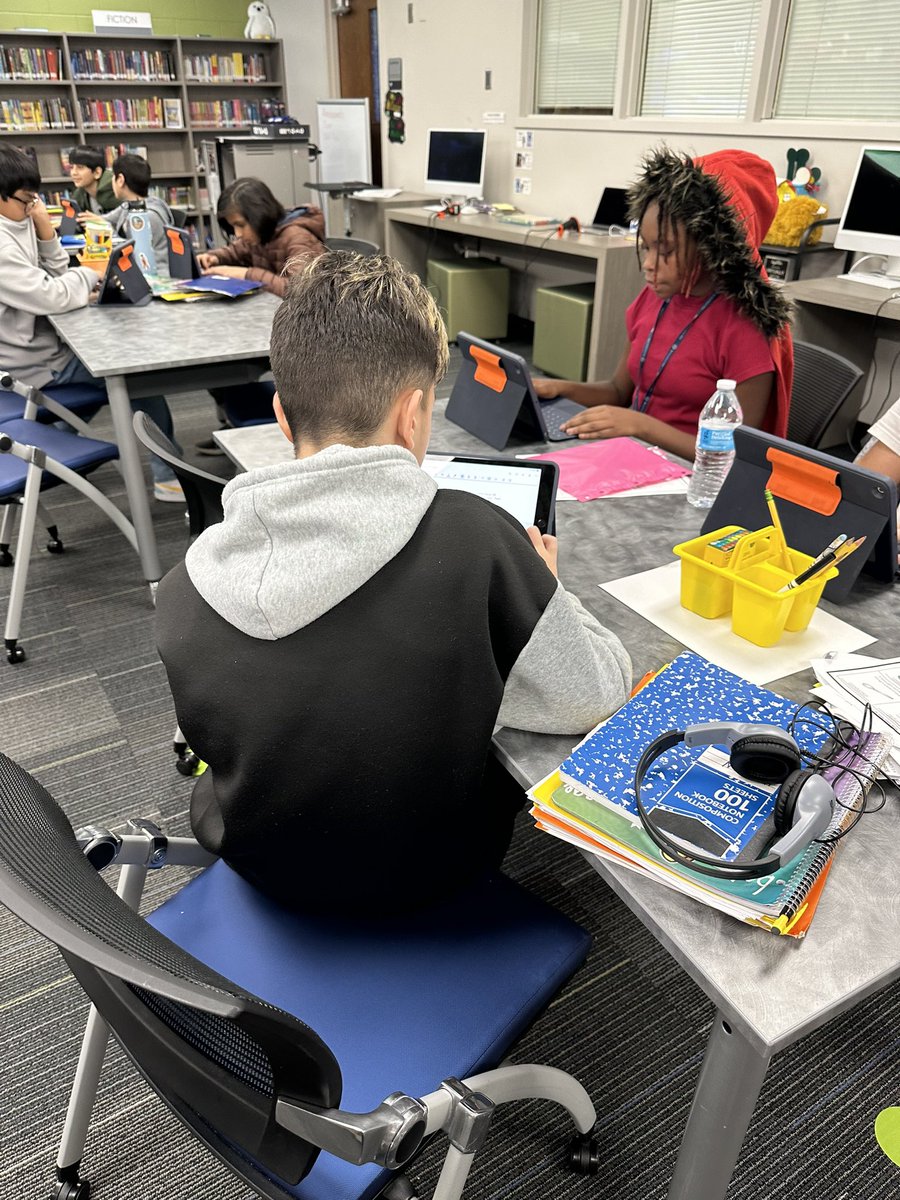 Christina Merta tweet media