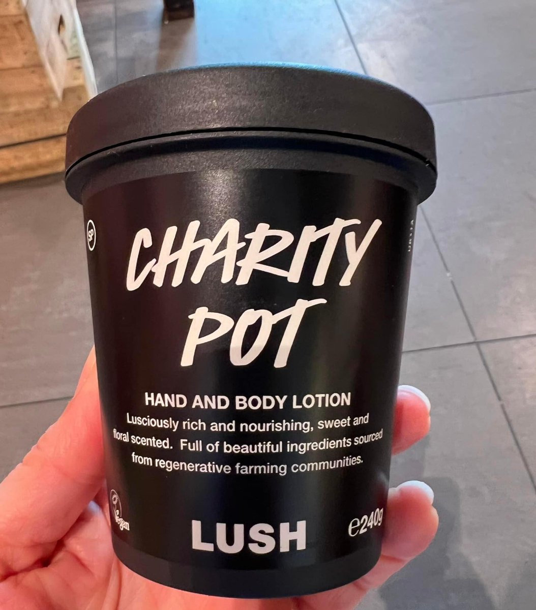 Our lovely friends at @LushEdinburgh have chosen us as their Charity Pot recipients this weekend. Please consider buying a product if you’re up town this weekend ❤️ #COPD #singtobreathe