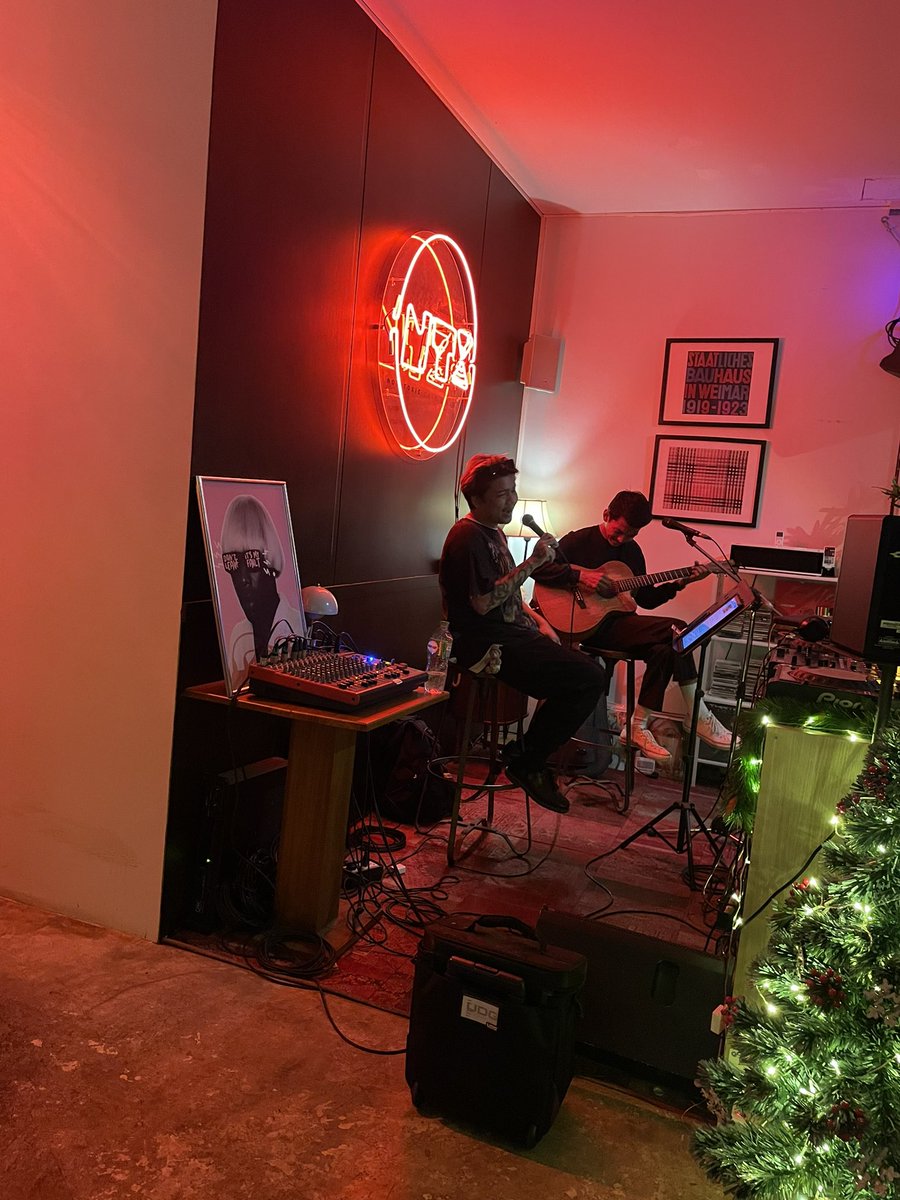 SwRelationship's tweet image. คู่เรา กำลังมองหา คู่ดูดี หรือ เดี่ยว หน้าตา รูปร่างดี นวดได้ สะดวกคืนนี้ แถว เรียบด่วน สนใจ DM มาได้เลยคับ ^^