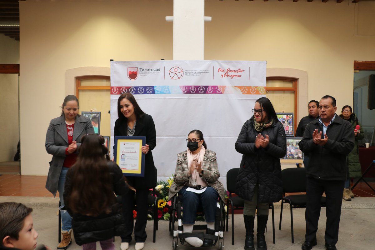 CDHEZ_oficial tweet media