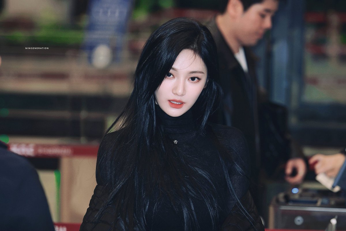 NINGeneration's tweet photo. 🖤
#NINGNING #닝닝 
#aespa  #æspa #에스파 https://t.co/bmw3cPai78