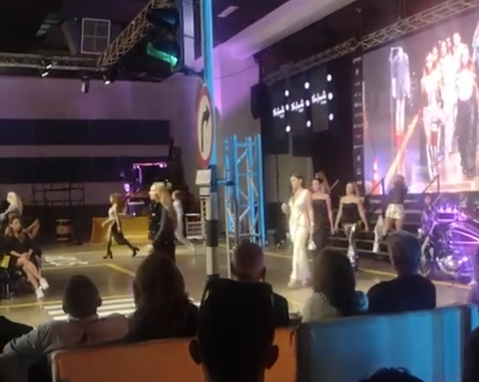 Fashion show Pereira https://t.co/AW8ypiIU87<a href="/tag/artbo"class="tags"><span>#artbo</span></a>