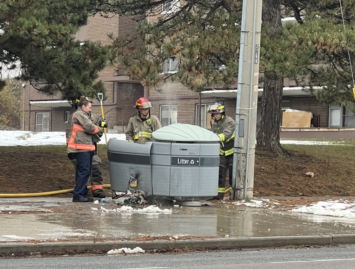 Some fires are big, some fires are small and some garbage fires smell of burning rubber and plastic. Today at Jane St and Grandravine Dr.
@Toronto_Fire doing their job. #Torontofire #garbagefire #TorontoFireServices #JaneandFinch