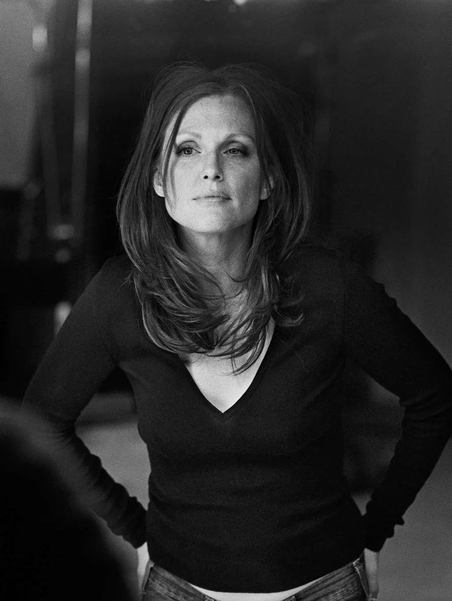 VincentL40's tweet photo. Juliane Moore by Peter Lindbergh https://t.co/1VVpRCIMz3