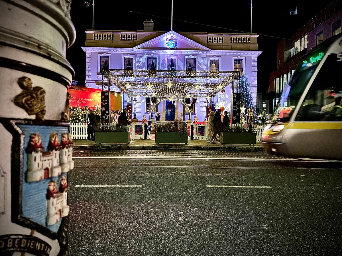 The best of Dublin all lit up for Christmas #discoverdublin #visitdublin #irelandsancienteast