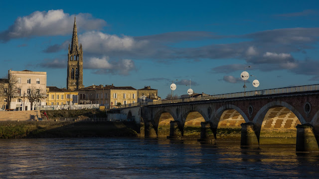ScribblesSmiles's tweet photo. A Bastide Town | Libourne, France: Today we are docked in Libourne, France, a quaint fortified harbor town at the confluence of the Dordogne and Isle Rivers, just east of Bordeaux, and a few minutes drive south-east to reach Saint Émilion and Pomerol. 

… https://t.co/N7iiMEUKot https://t.co/mMuHlgB7aG