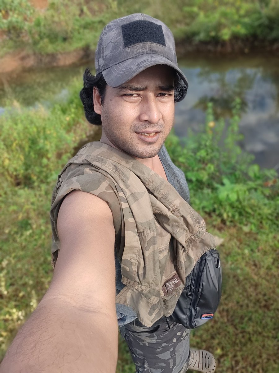 အိမ်ပြန်ဖို့ကြိုးစားရင် အိမ်ပြန်လမ်းပေါ်ရောက်နေ