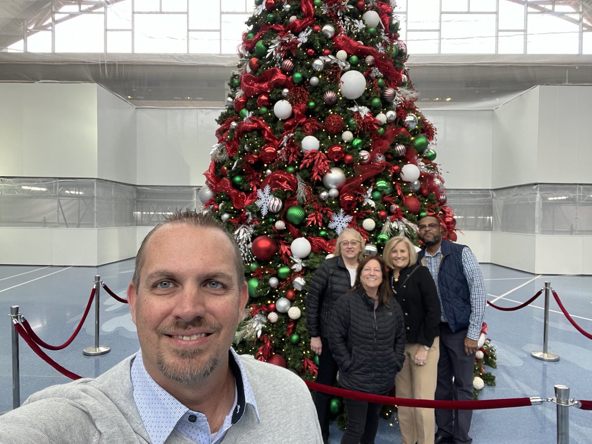 Sean Carnes (@scarnes1978) on Twitter photo Another beautiful STAR Quarterly Celebration with Team PIT! Thank you <a href="/jacquikey/">Jacqui</a> for celebrating with us! <a href="/united/">United Airlines</a> <a href="/PIT_JOANNE/">joanne triplett</a> <a href="/LouFarinaccio/">Lou Farinaccio</a> <a href="/DJKinzelman/">David</a> Another beautiful STAR Quarterly Celebration with Team PIT! Thank you <a href="/jacquikey/">Jacqui</a> for celebrating with us! <a href="/united/">United Airlines</a> <a href="/PIT_JOANNE/">joanne triplett</a> <a href="/LouFarinaccio/">Lou Farinaccio</a> <a href="/DJKinzelman/">David</a>