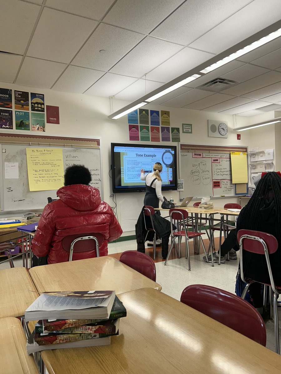Incredible #digitallearning and #blendedlearning at Spring Creek Community in @BrooklynNorthHS! Today we have seen teachers bringing in student agency and personalization with playlists in the history, science and language departments with lots of student engagement. #lincPD