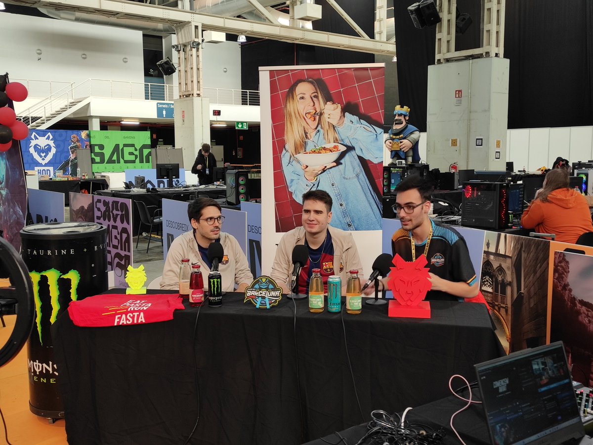 Petit repàs de la nostre zona gaming al SAGA, agraïm a <a href="/llenguacat/">Plataforma per la Llengua</a> , <a href="/SagaSaloGaming/">SAGA Saló del Gaming</a> i <a href="/Gamesportselect/">Gamesports Electrònics</a> per fer possibles aquests esdeveniments i fer-nos partícips.
#OrgullBarceloní 💙💛