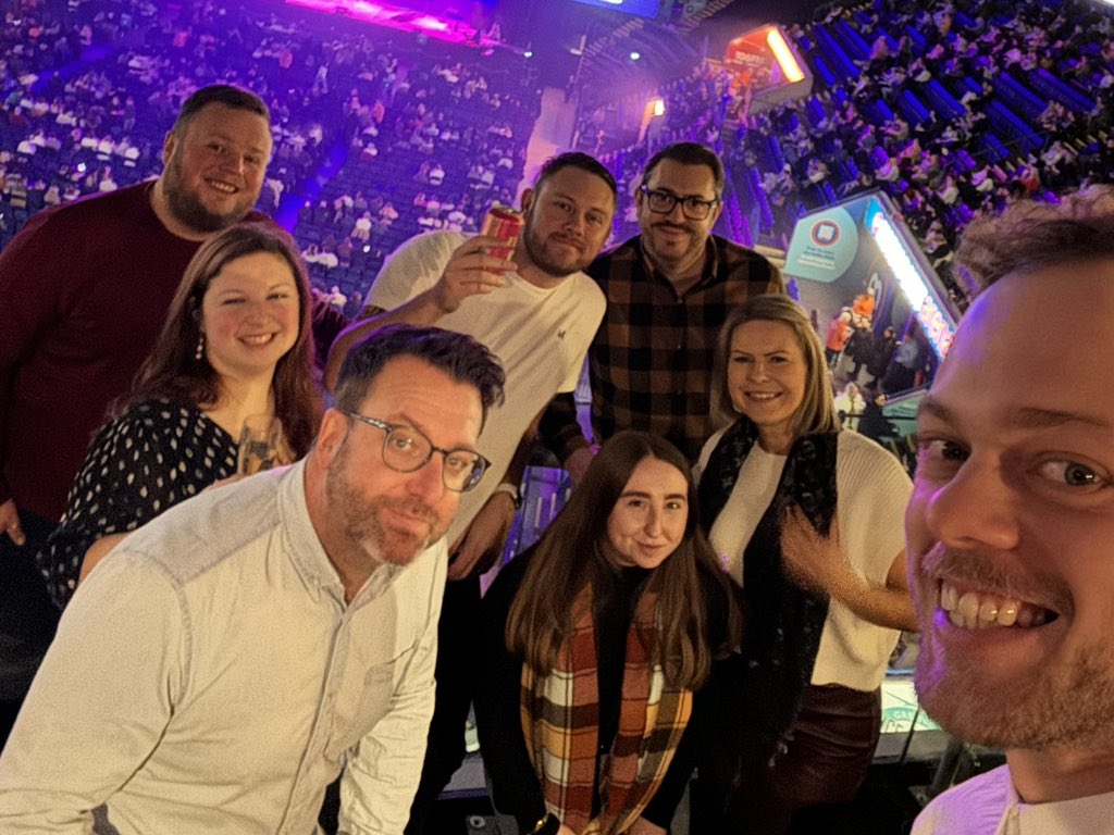 danielnicklin's tweet photo. Ready for @IAmChrisRamsey and @4pmWineTimeBaby for #SMANottingham https://t.co/luuKwi3cJk