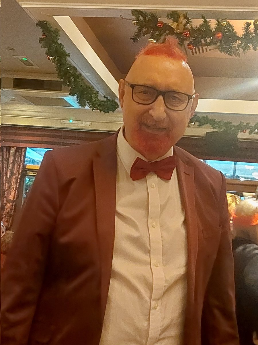 Sar73090138's tweet photo. Great fun at the HASAG 2023 festive lunch. We had the pleasure of Elvis and Arthur this year! Thank you HASAG for all the support you provide @Team_HASAG @EdYoung45 @luxton03 @SlaterGordonUK @John_BrowneSG https://t.co/3SeSUr95xQ