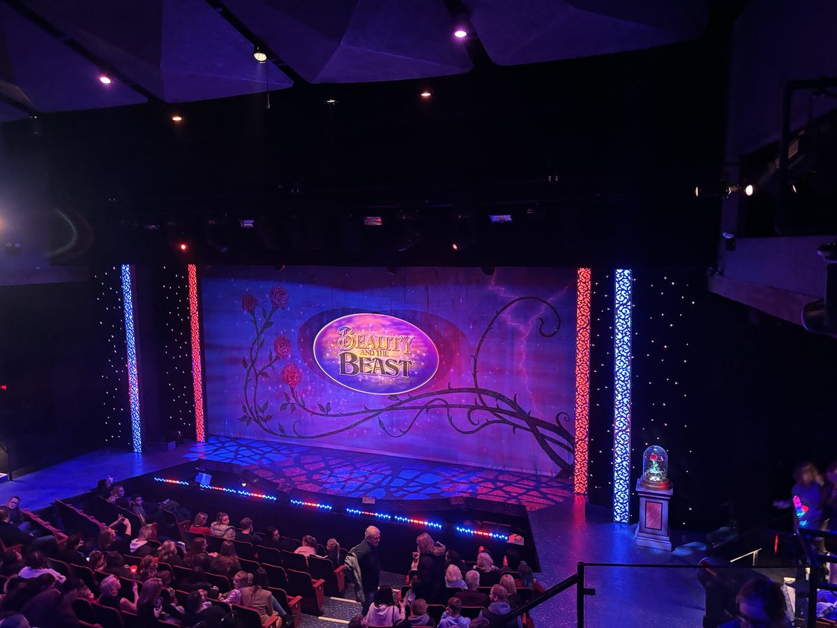 Excited to be reviewing the ⁦<a href="/harlowplayhouse/">Harlow Playhouse</a>⁩ panto Beauty and the Beast!