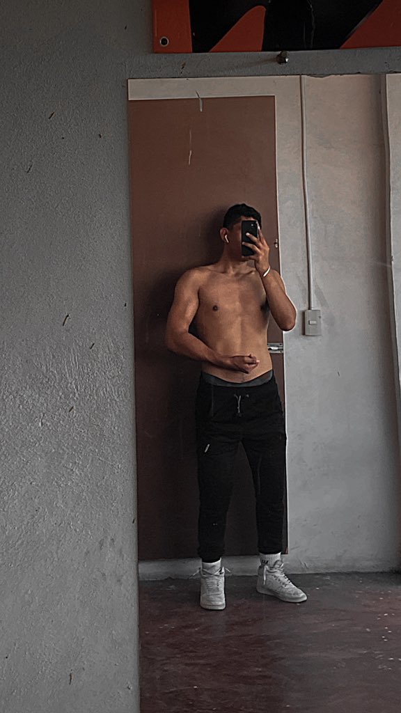 Max82937846's tweet photo. 2023 era para calentar 🥵 https://t.co/m1Nyb33XWx