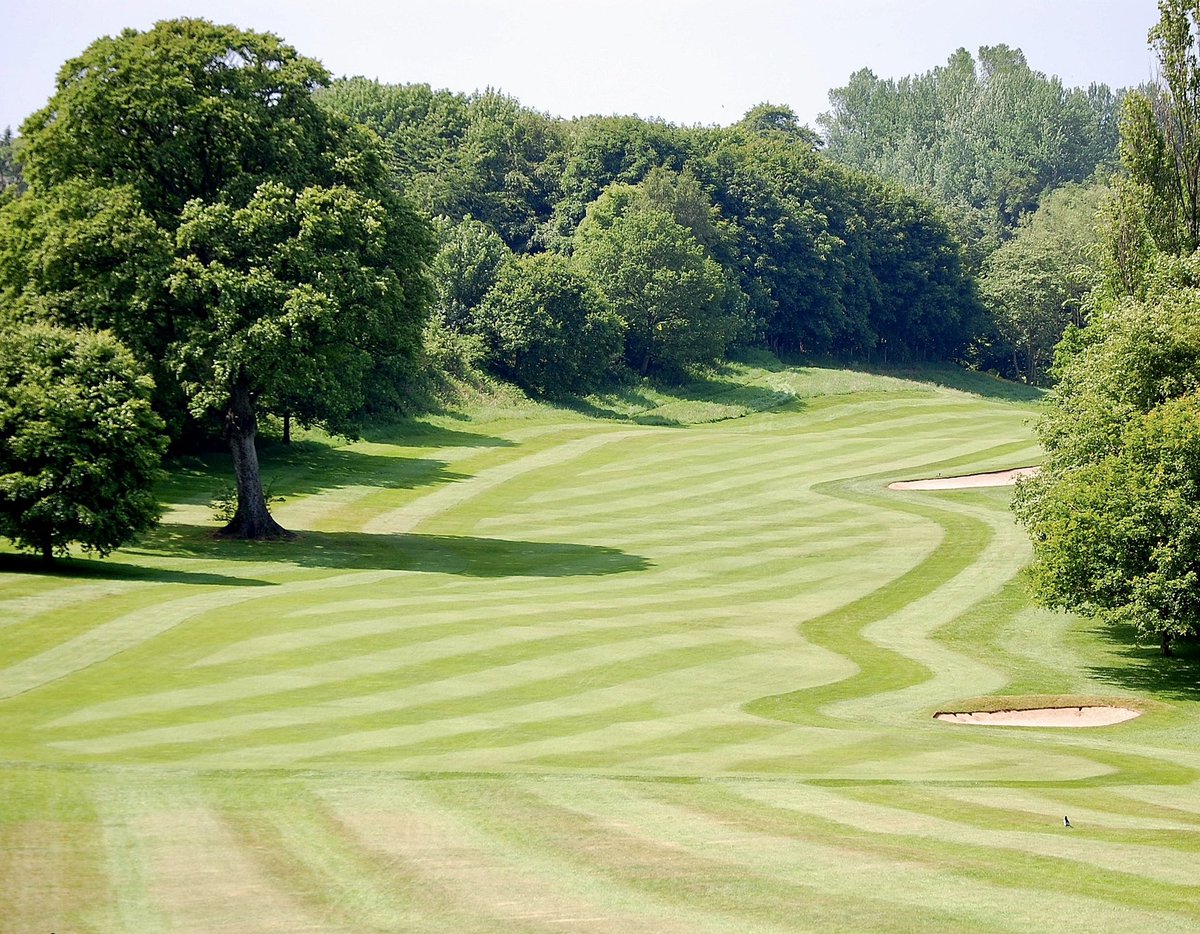 GREENKEEPER VACANCY 
First Assistant Position

Following recent internal promotions, an exciting opportunity has arisen at 1st Assistant Greenkeeper level. 

For further info/apply, please email Dan Ibison, Head Greenkeeper greens@prestongolfclub.com