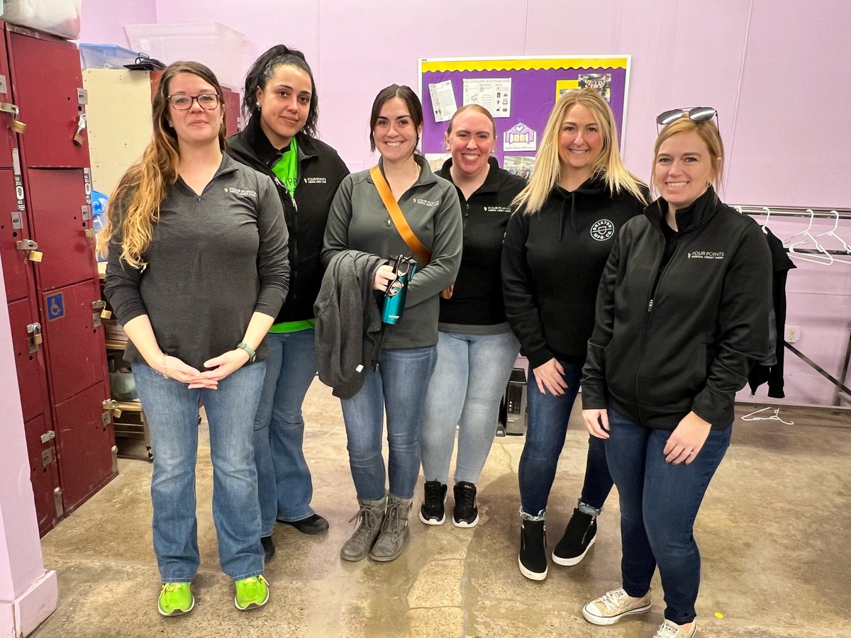 We are proud to share our team collaborations with local organizations that share our passion for making a difference! 
Thank you to the participants of the Jingle Bell Run for the <a href="/ArthritisFdn/">Arthritis Foundation</a>  and to the volunteers at the <a href="/OpenDoorMission/">Open Door Mission</a>. 
#givingback #CommunityEngagement